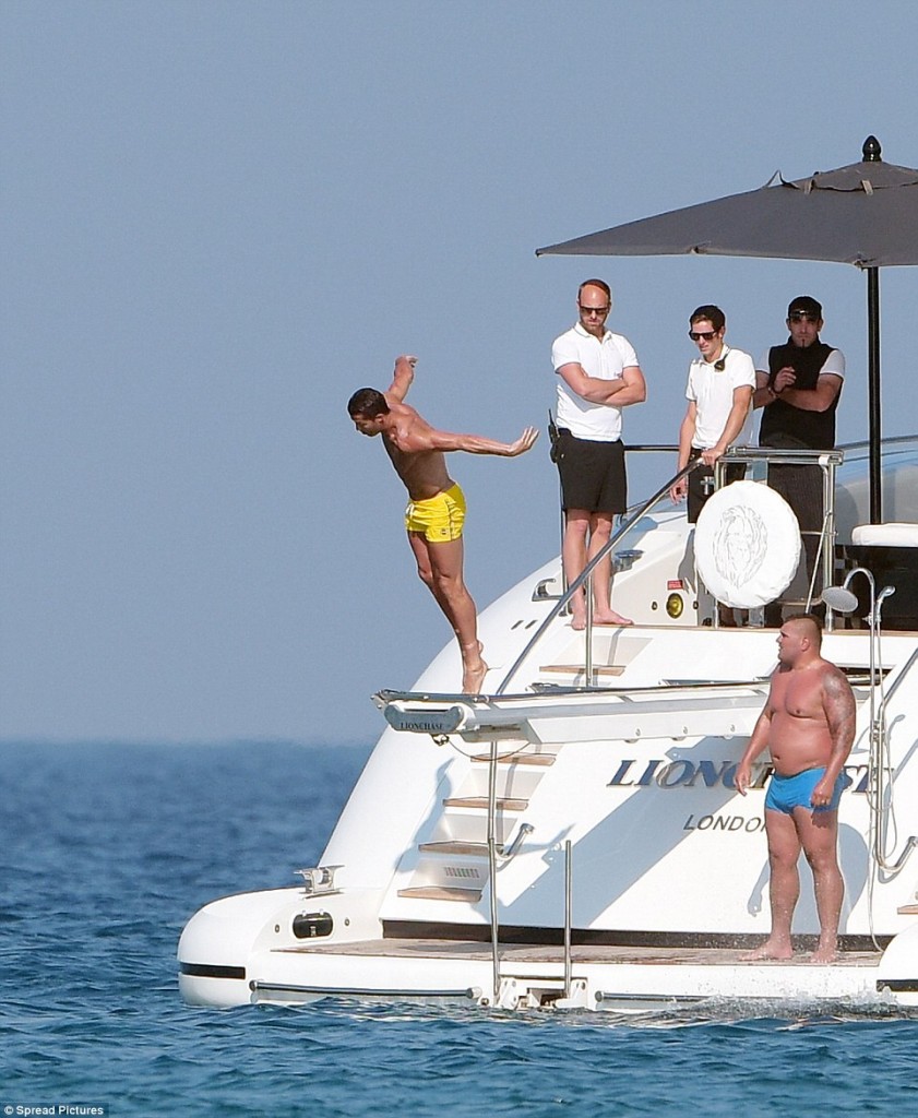 Cristiano Ronaldo aboard Lionchase